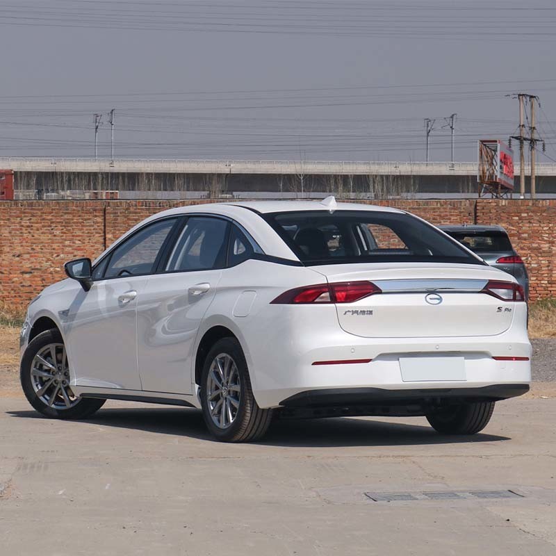 Affordable 5 Seats Energy Vehicle Auto Electric Sedan EV Car Aion S Xuan
