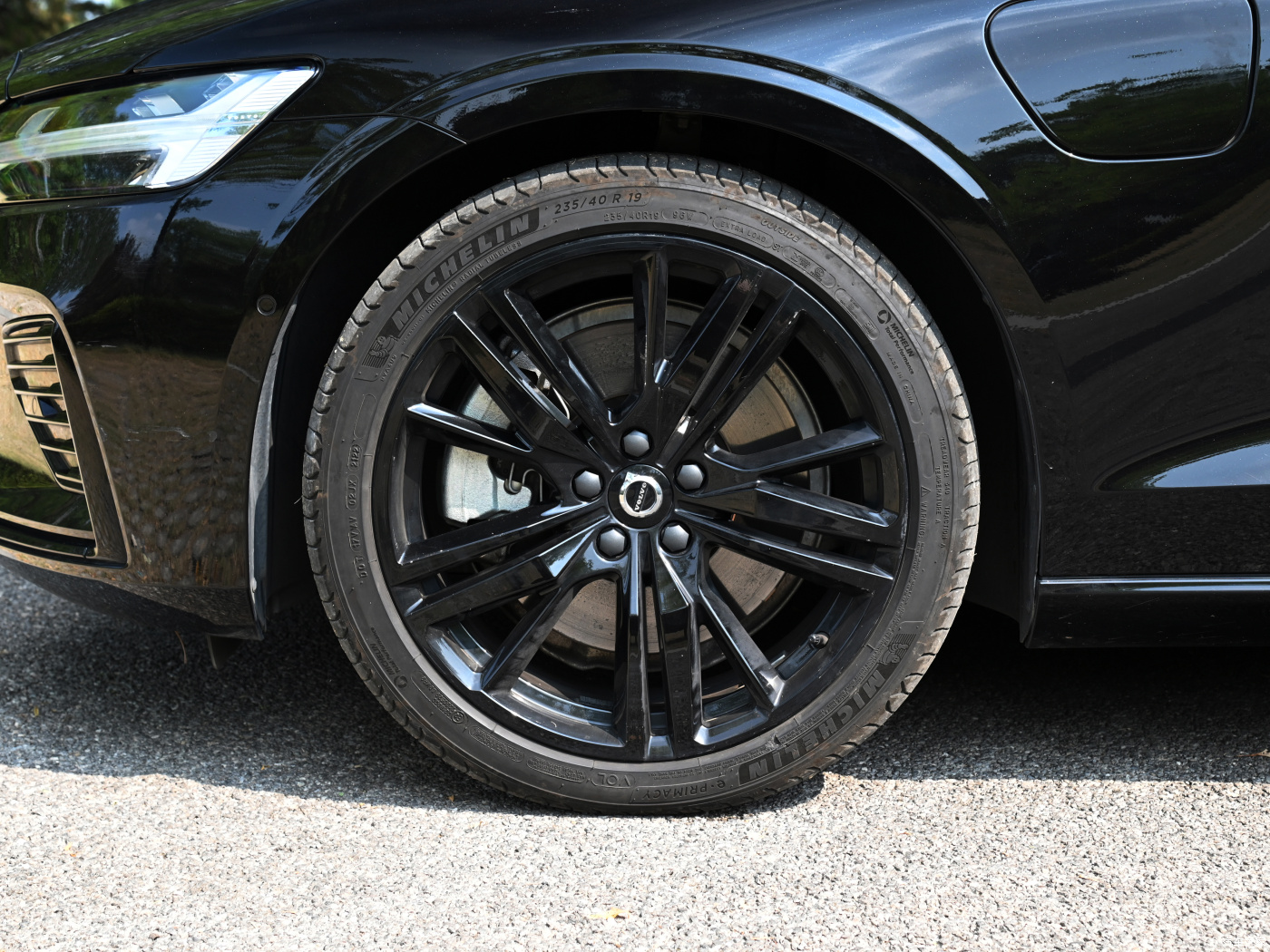 Experience the Best of Both Worlds with the 2023 Volvo S60 High Speed Long Range and Plug-in Hybrid