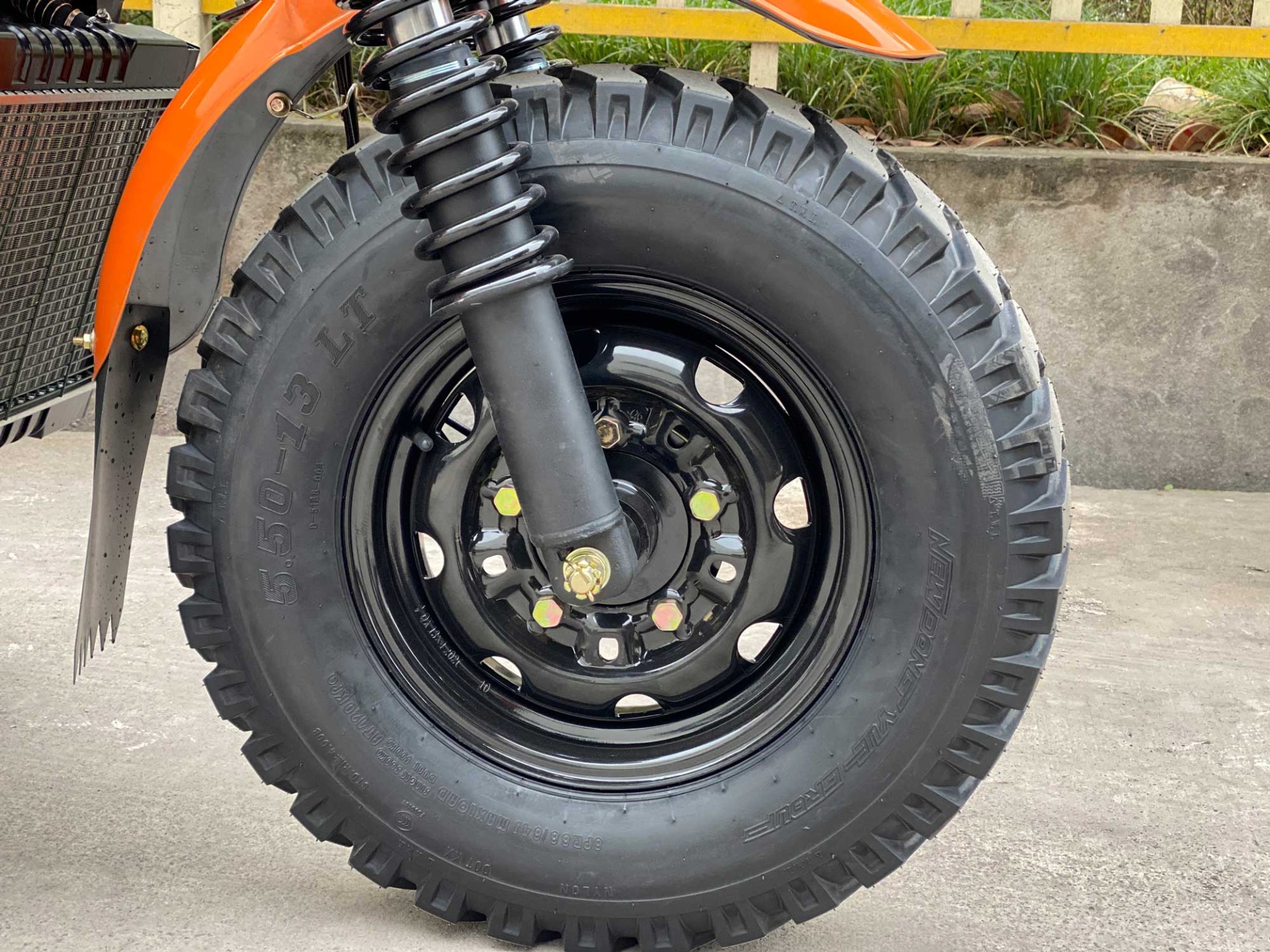 200cc Zongshen Lifan Loncin Engine Gas Tricycle with Front and Rear Drum Brake System