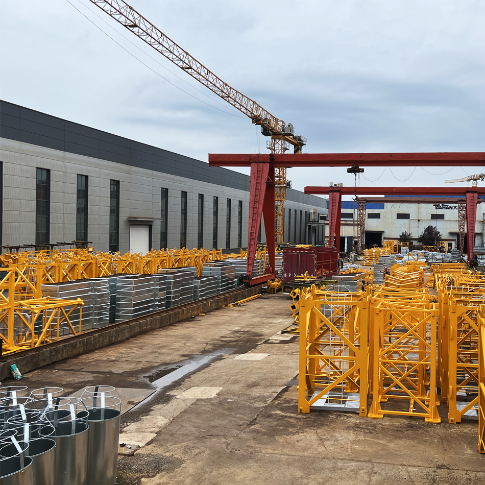 Zoomlion Tower Crane With 60M Boom 6 Tons Capacity In Vietnam 220m Span