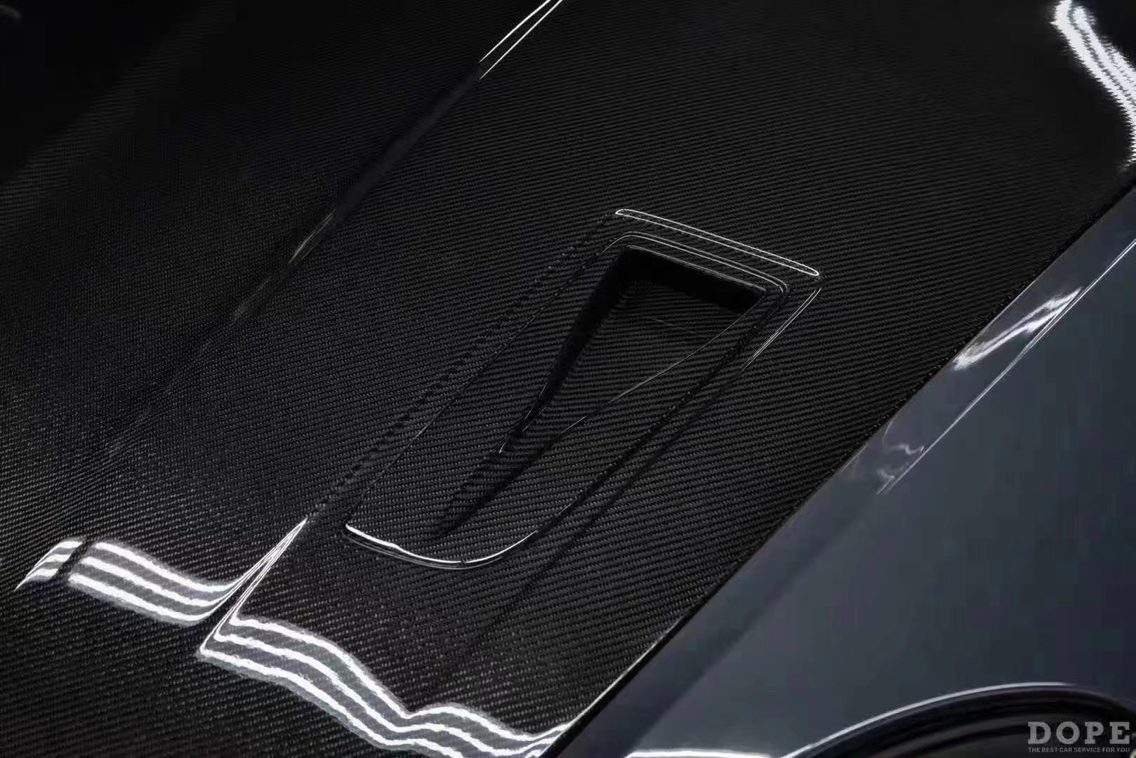 High Quality Carbon Fiber Cover for Porsche 718 Boxster Carbon Fiber Engine Hatch 718 Upgrade GT4 Cover