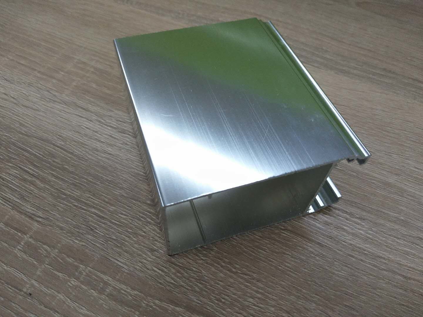 Strong Film Hardness Extruded Aluminum Electronics Enclosure Mirror Gloss Effect