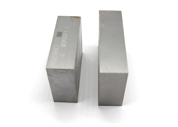 DC53 Flat Roll Thread Dies Corrosion Resistant High Toughness ISO 9001 Approved