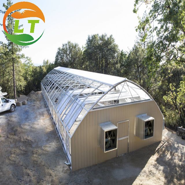 Blackout Greenhouse Hydroponic Growing Systems for Large Areas and Customizable Length