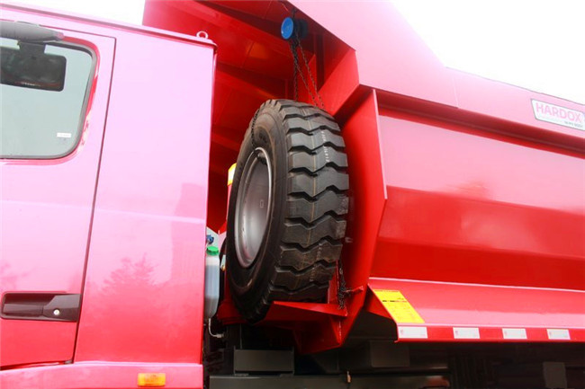 Heavy - Duty Sinotruk Howo Load Dump Truck 6*4 / 30 Tons Tipper Truck