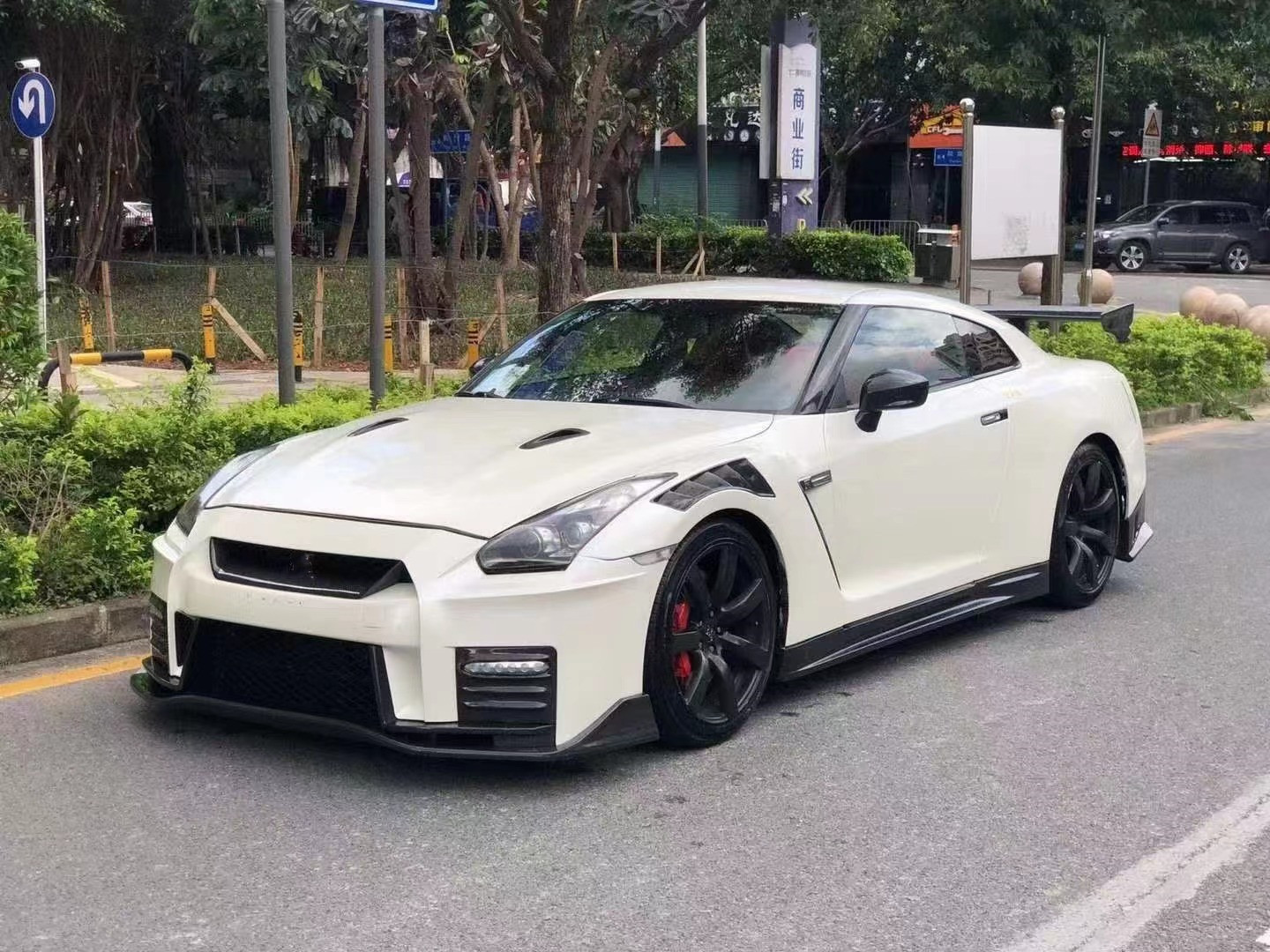 200MM Nissan Gtr Body Kit 2008 - 2020 Nissan Front Bumper Bumper Machine Cover Spoiler