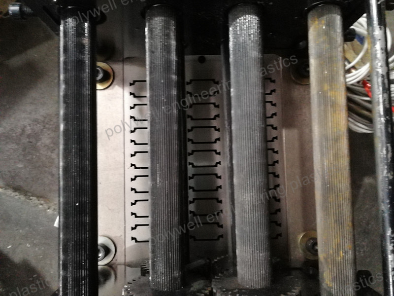 Plastic Moulding Dies For Single Screw Extruder Machine Mould Making In China