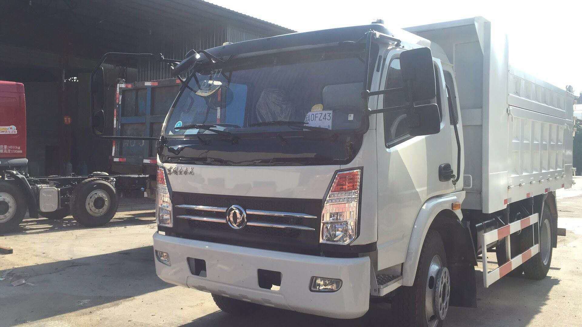 120 Hp 4*2 Tipper Dump Truck Color Customized With Famous Engine / Gearbox
