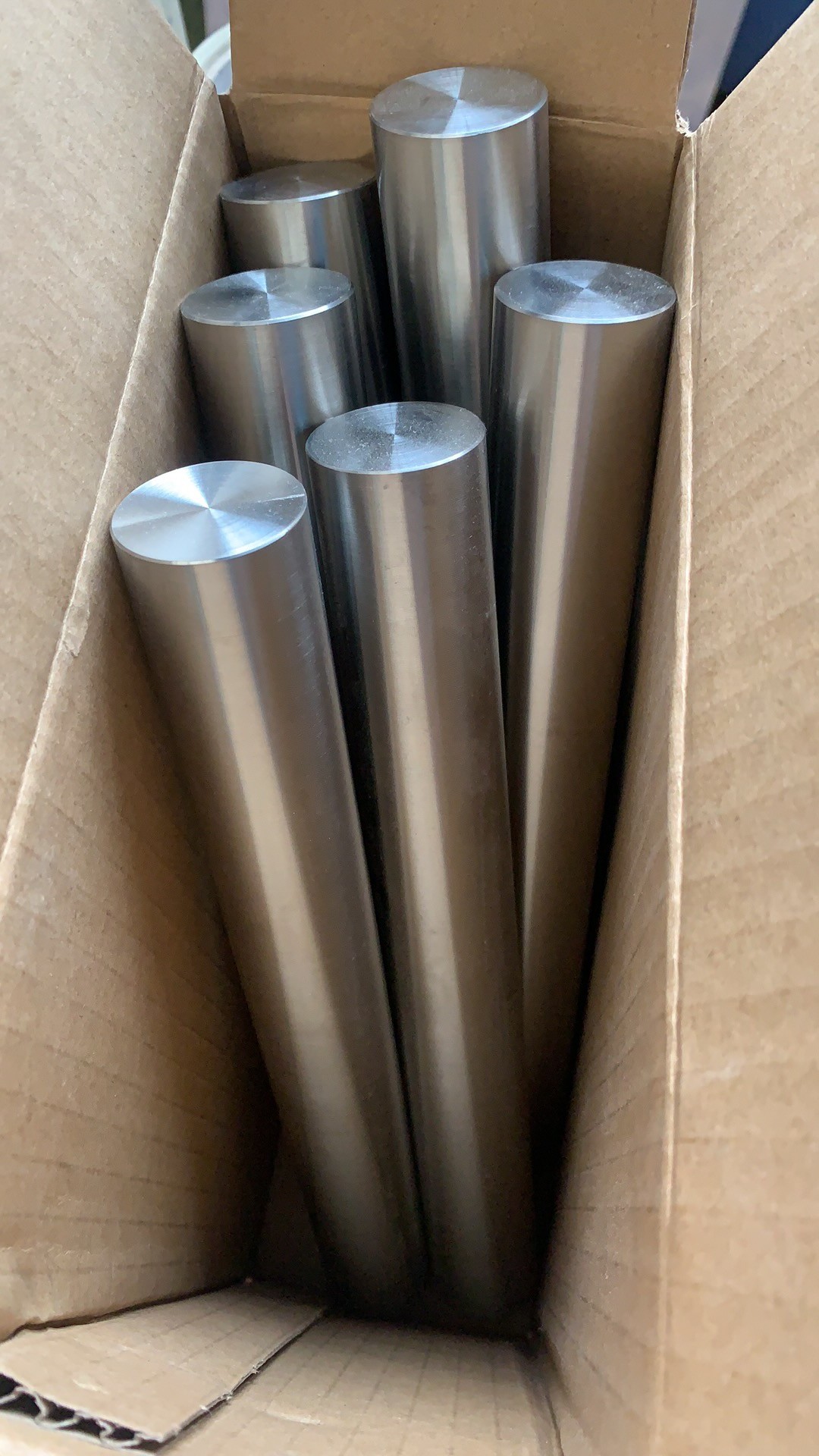 Anti Corrosion Bright Surface Pure Zr702 Zirconium Round Bar/Tube/Pipe