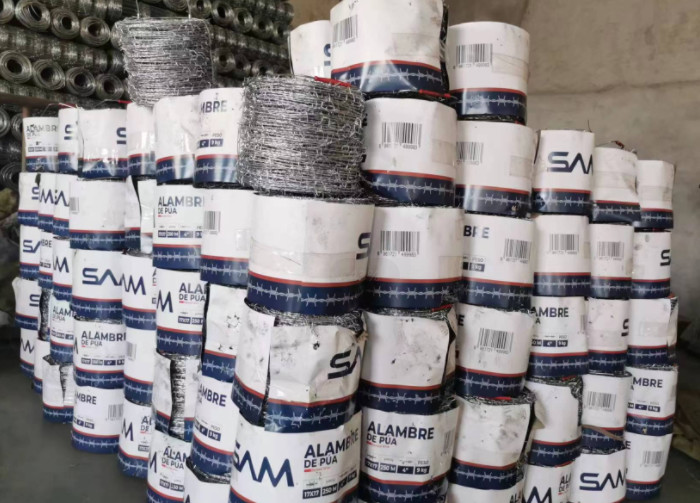 Galvanized Barbed Concertina Razor Wire PVC Coated 14x14 16x16 500m