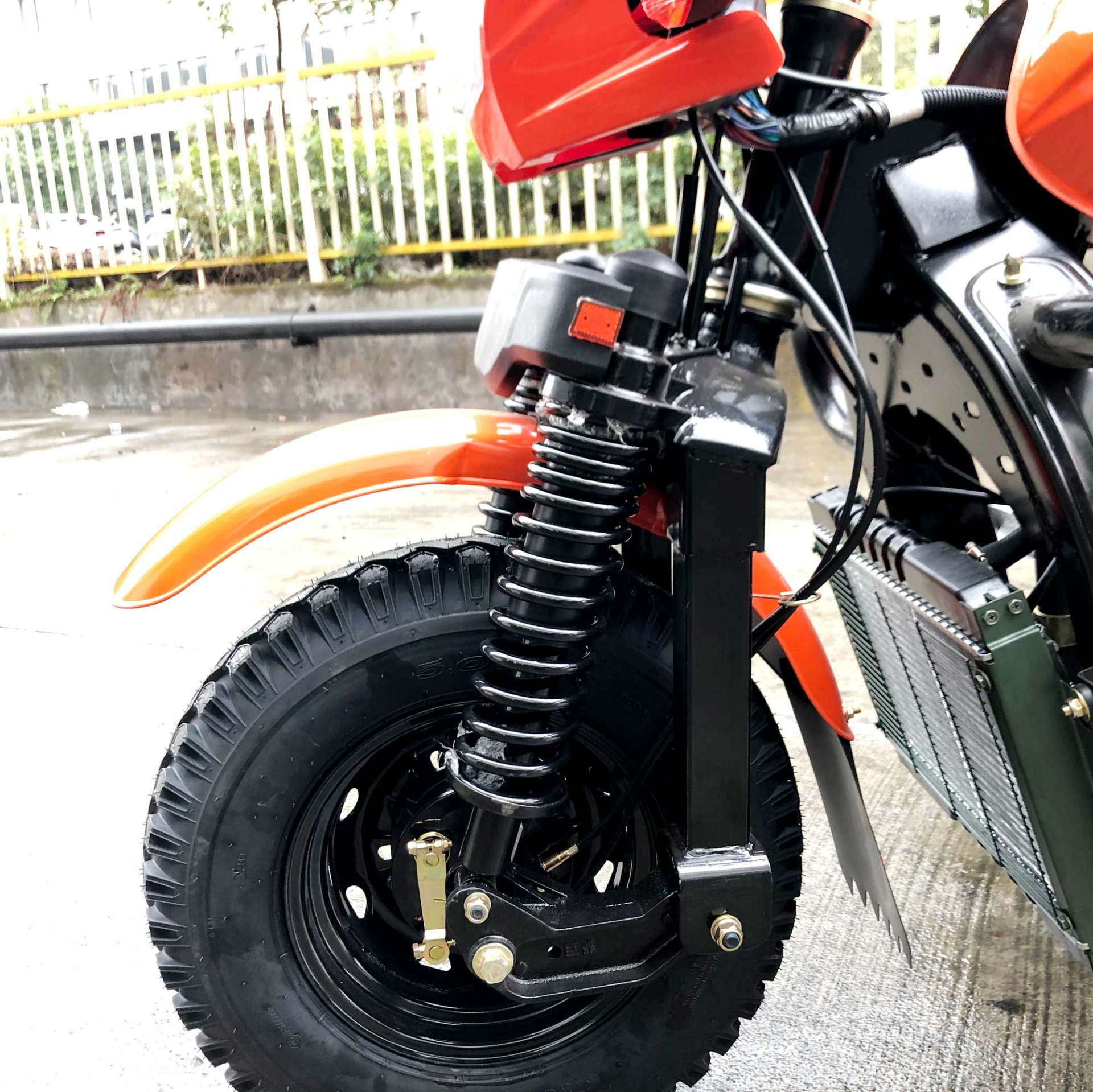 DAYANG 3 Wheel Motorcycle with Orange Body and Lifan 250CC 300CC Ultra-Cooled Engine