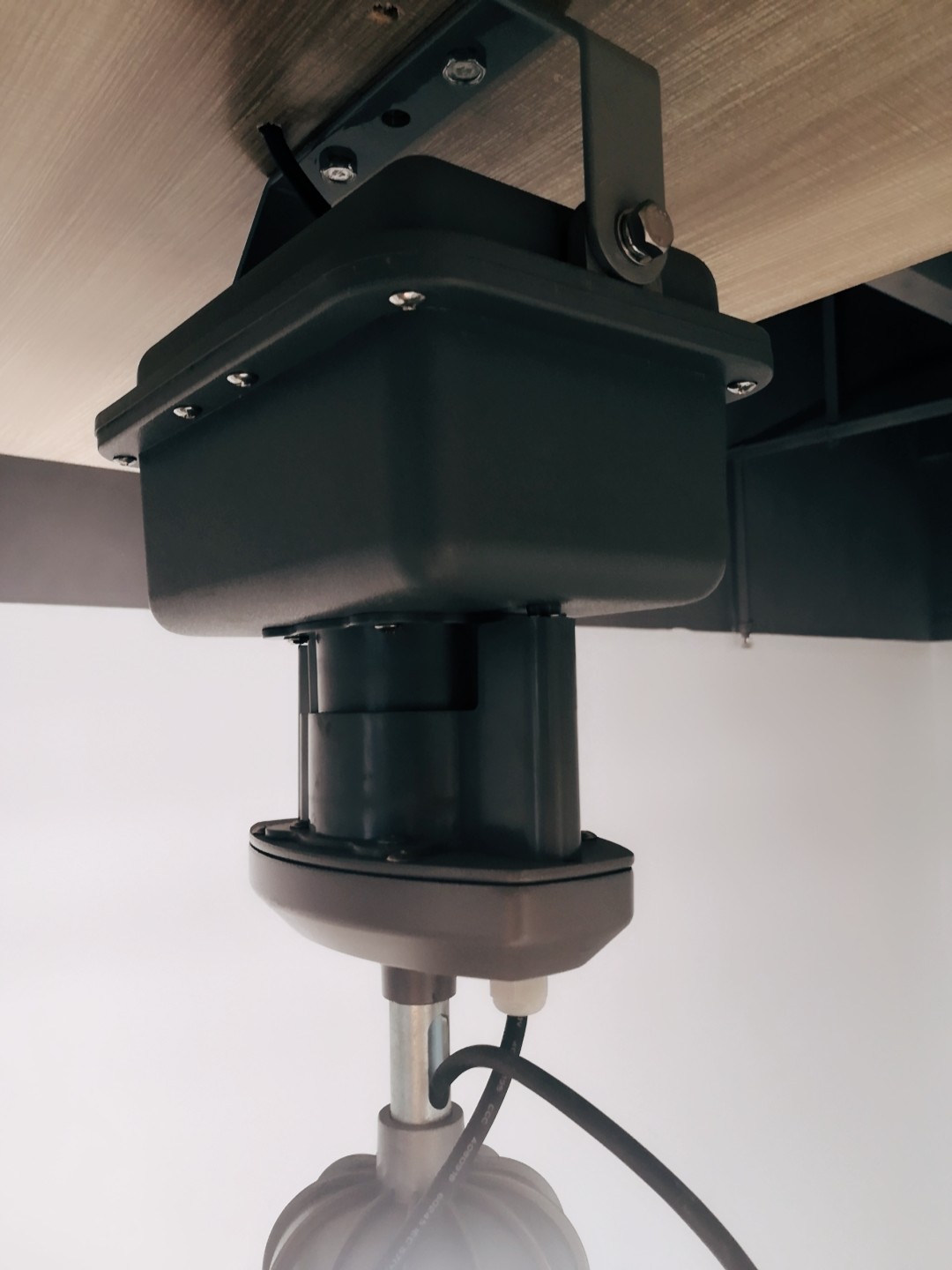 25W IP54 Up Down High Bay Light Lifter Electric