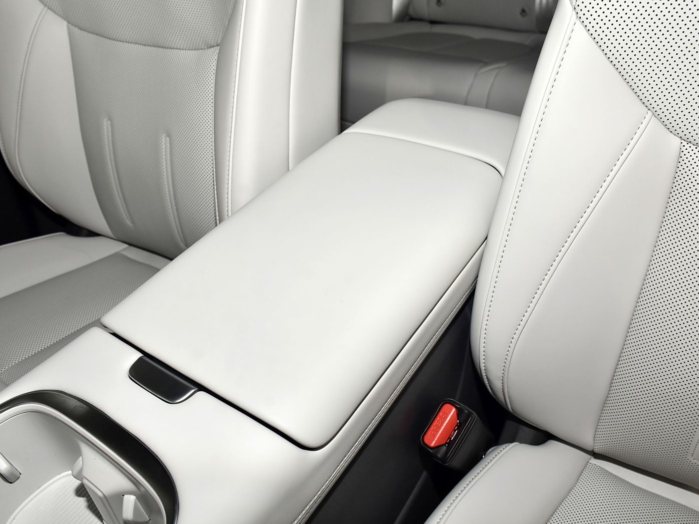 2025 Pure Electric Limousine Electric Car G Series Fast Charging Time 0.2hrs for Your Luxury Transportation with Sunroof