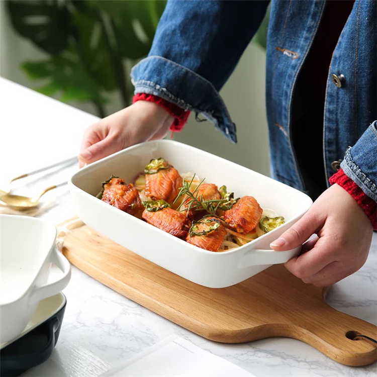 White Glaze Ceramic Baking Dishes Rectangle Shape For Hotels Restaurants
