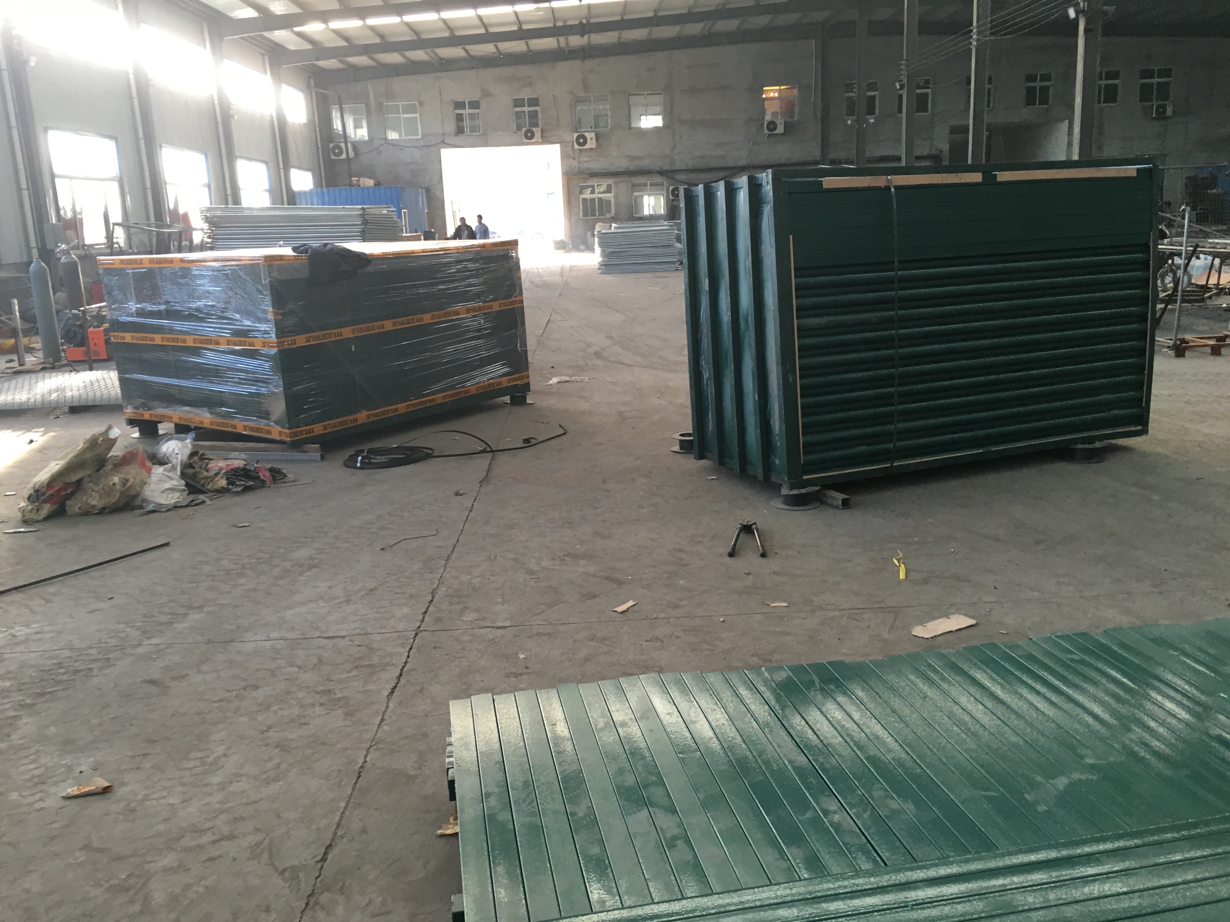 high quality Galvanized /PVC coated welded wire mesh fence panels