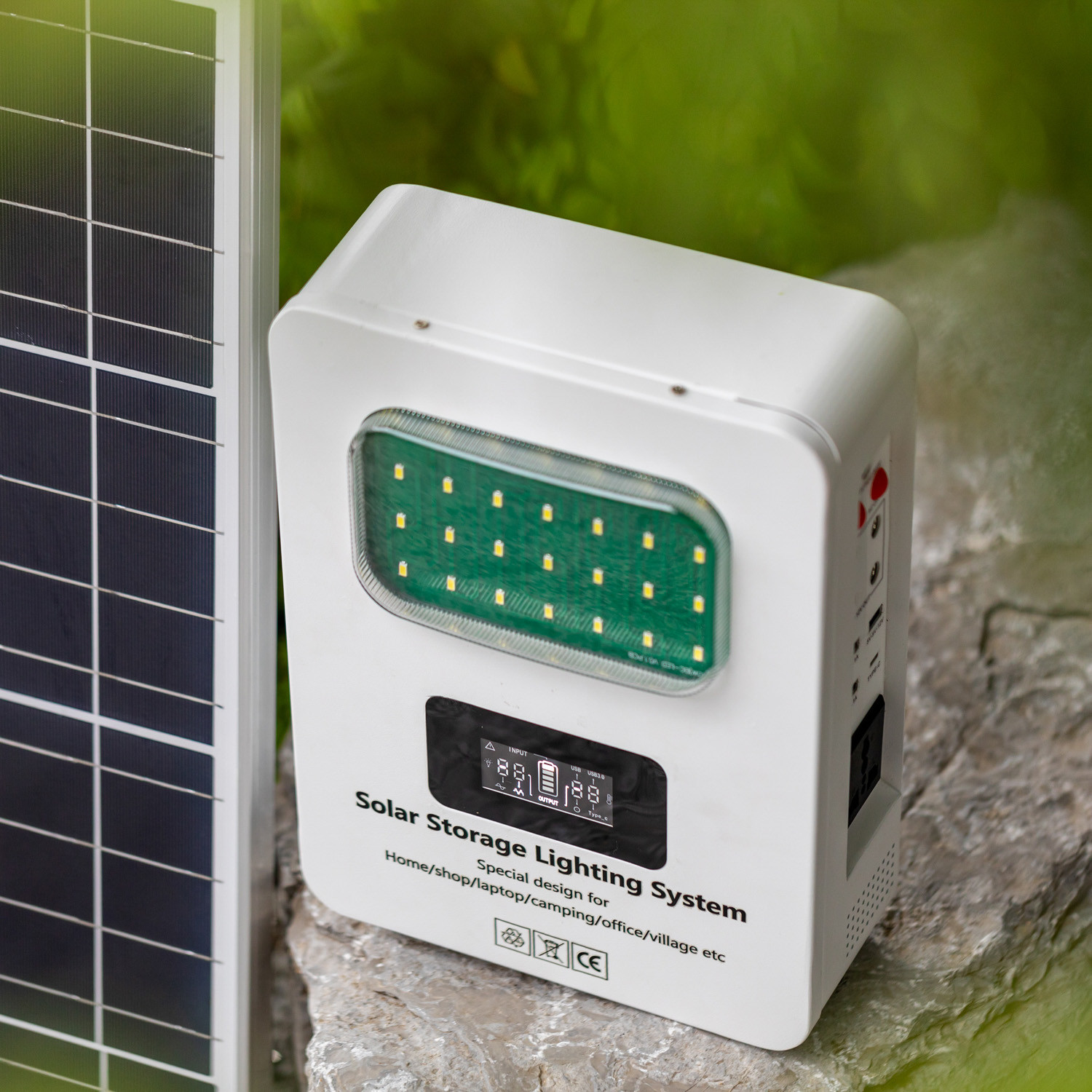 Small Portable Solar Generating Systems 22*30cm With Long Battery Life SRE938