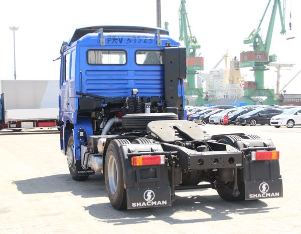 Engineered for Durability and Efficiency H3000 SHACMAN brand 6X4 Tractor truck