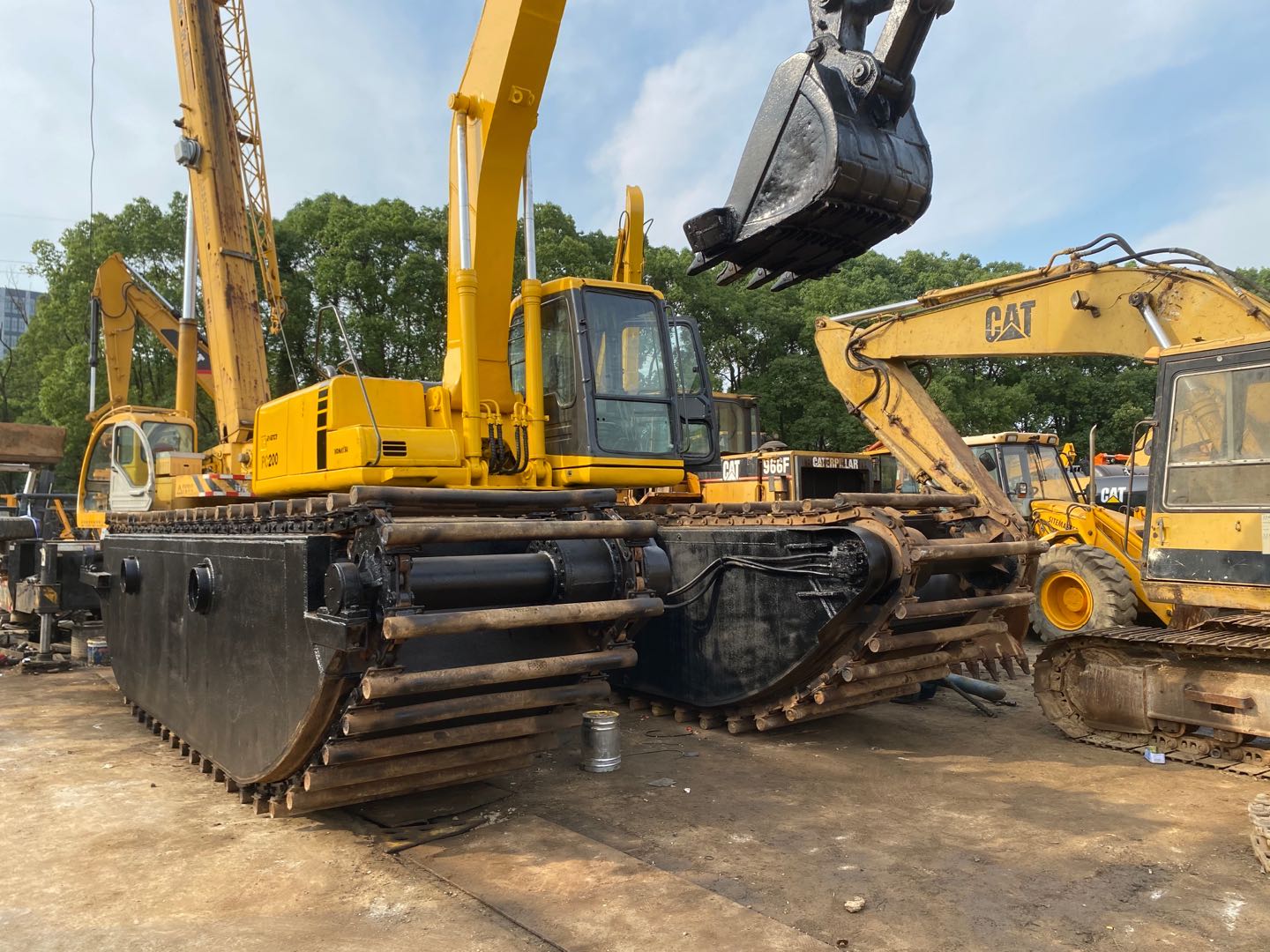 Japan Long Boom Amphibious Excavator Pontoon Used PC200 PC60 with Liyuan Hydraulic Valve