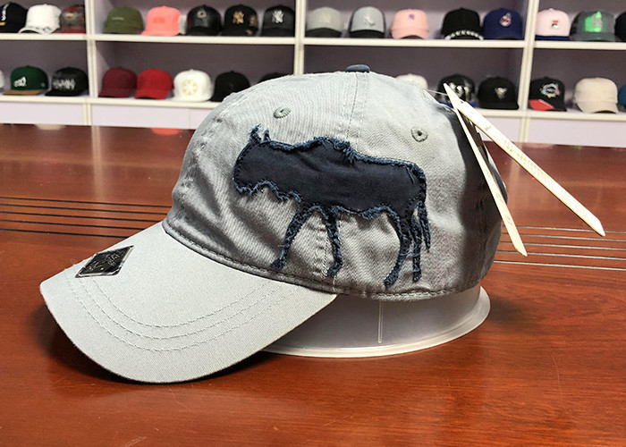 customized polyester worn out black and white metal buckle Animal printed logo baseball caps hats