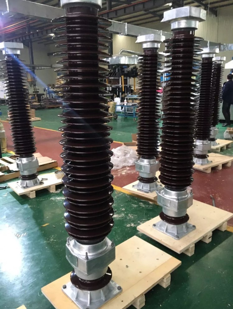 IEC60099 Standard Lightning Surge Arrester , 110kv Porcelain Lightning Arrester