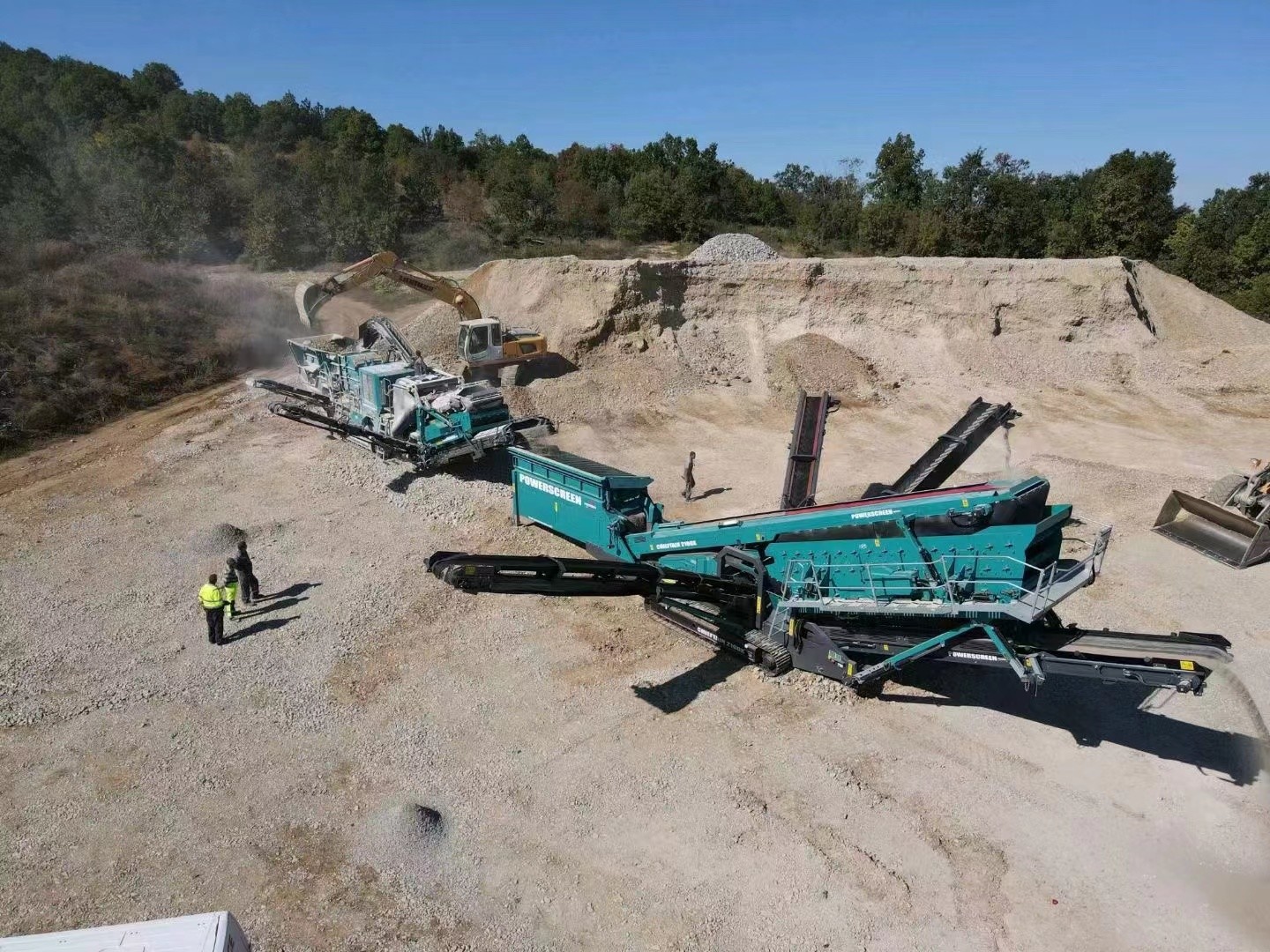 500 TPH Used Mobile Crusher 550SR Track Mounted Second Hand Stone Crusher Made In 2020