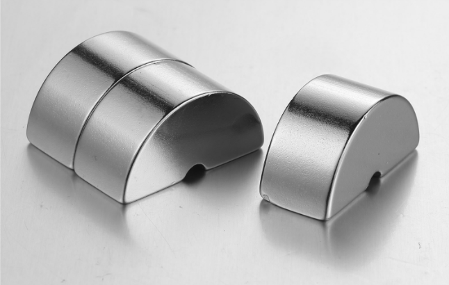 Silver Small Rare Earth Magnet , N52 Strong Cube Magnets 15 X 8mm