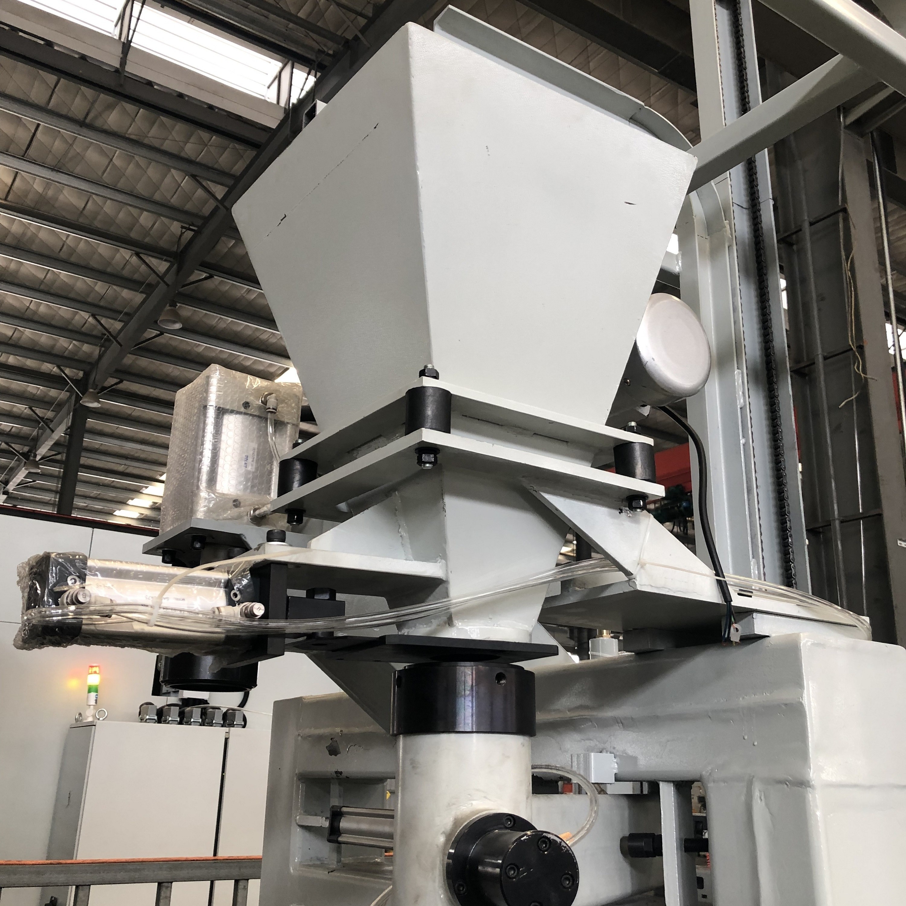 High Working Efficiency Passage Sand Core Shooting Machine Low Energy Consumption