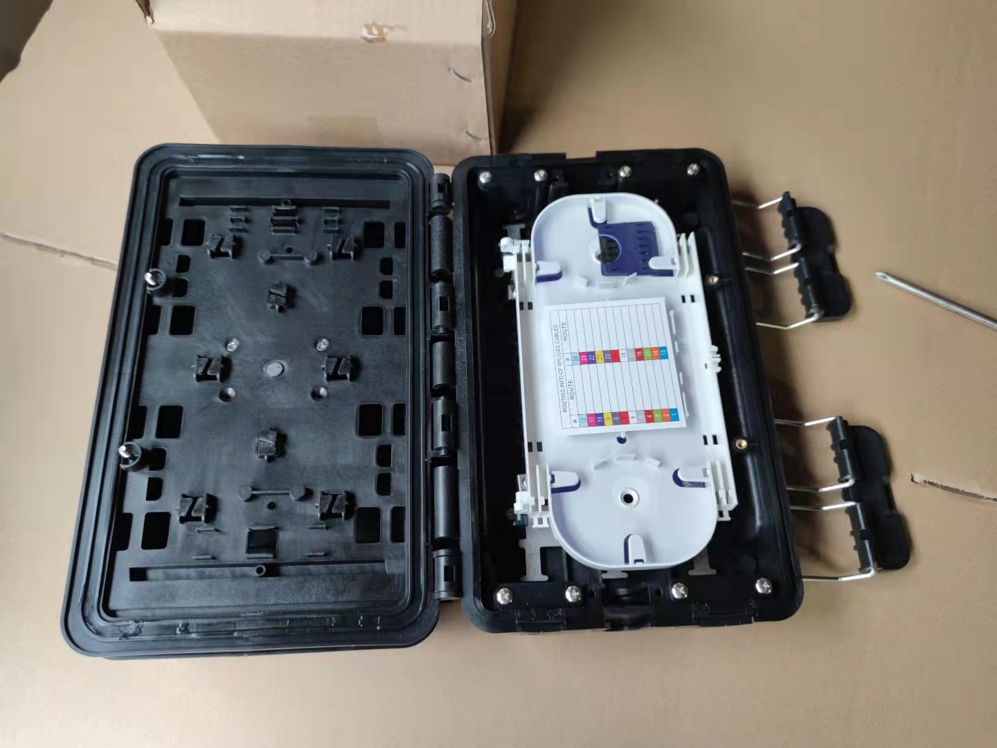 External Three-Tier Joint Closure Fiber Optic Splice Enclosure 24 Core
