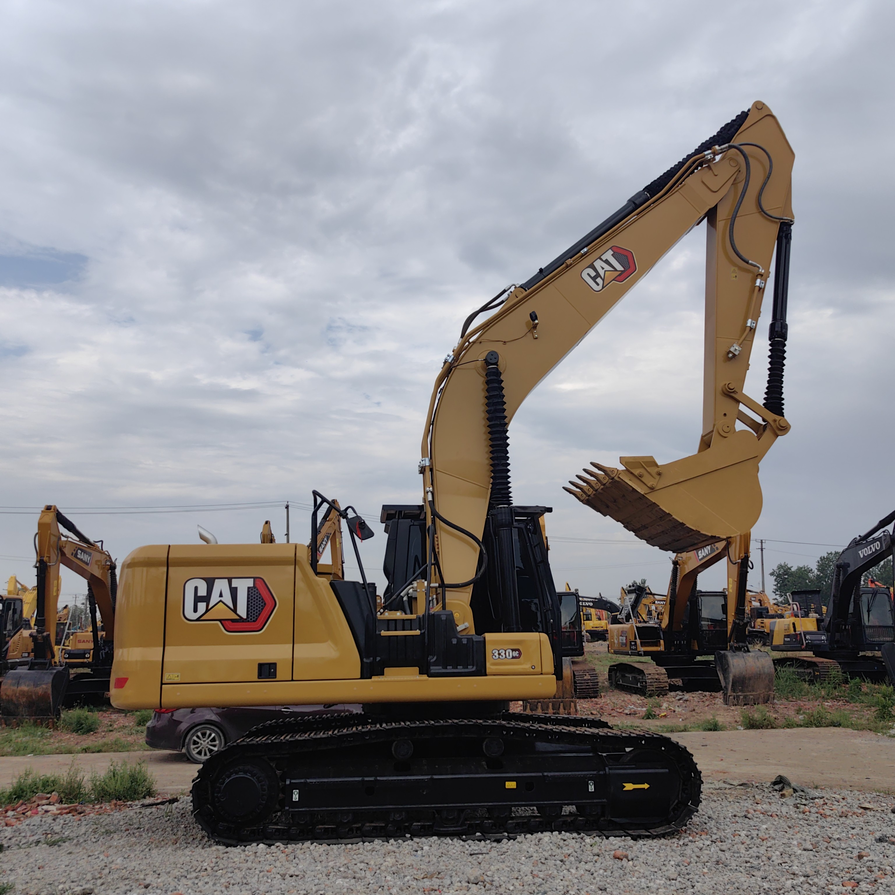 30 Ton Secondhand Excavator Cat 330 Heavy Equipment Original Import Digger