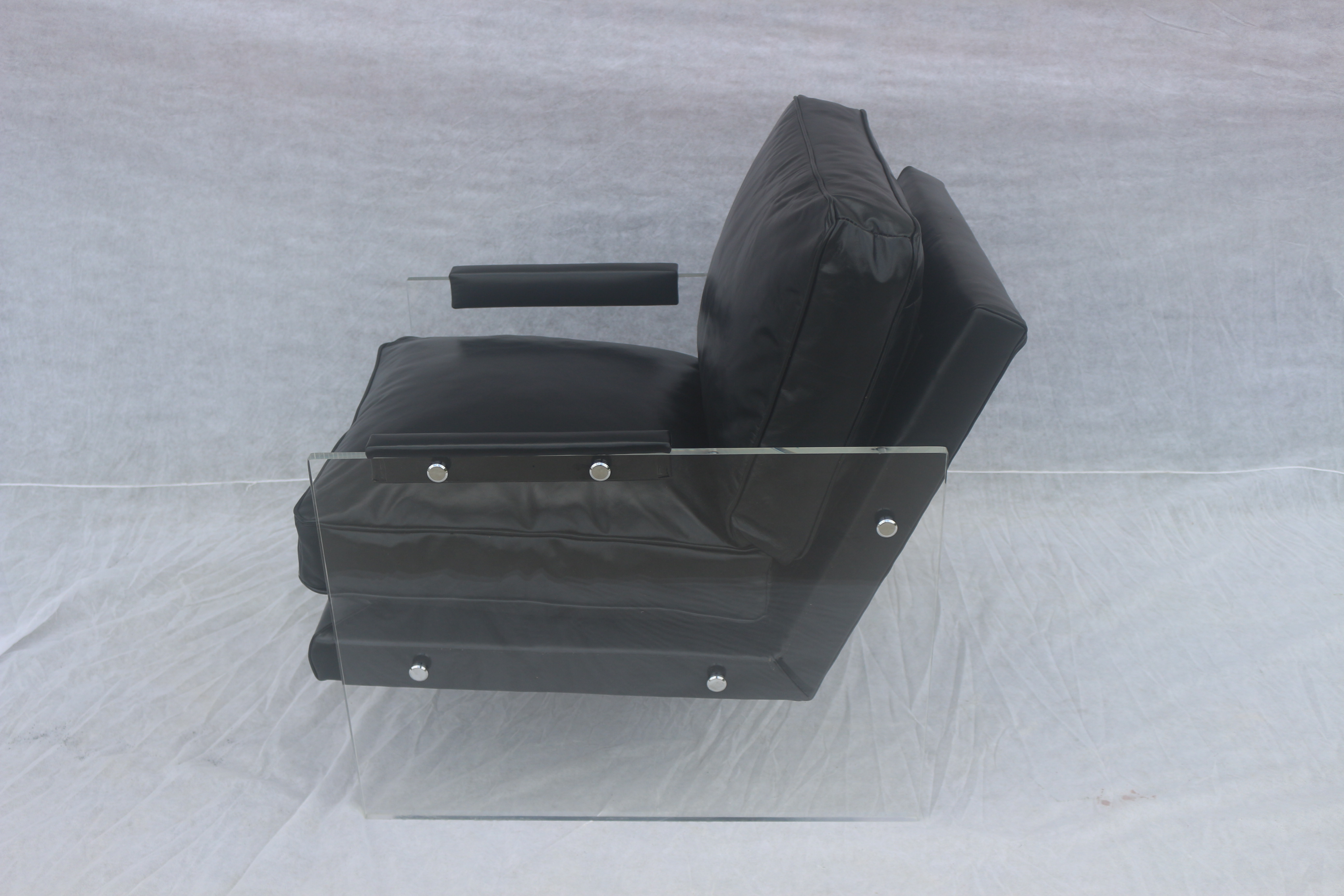 Black Leisure Dining Acrylic Frame Genuine Leather Armchair For Club