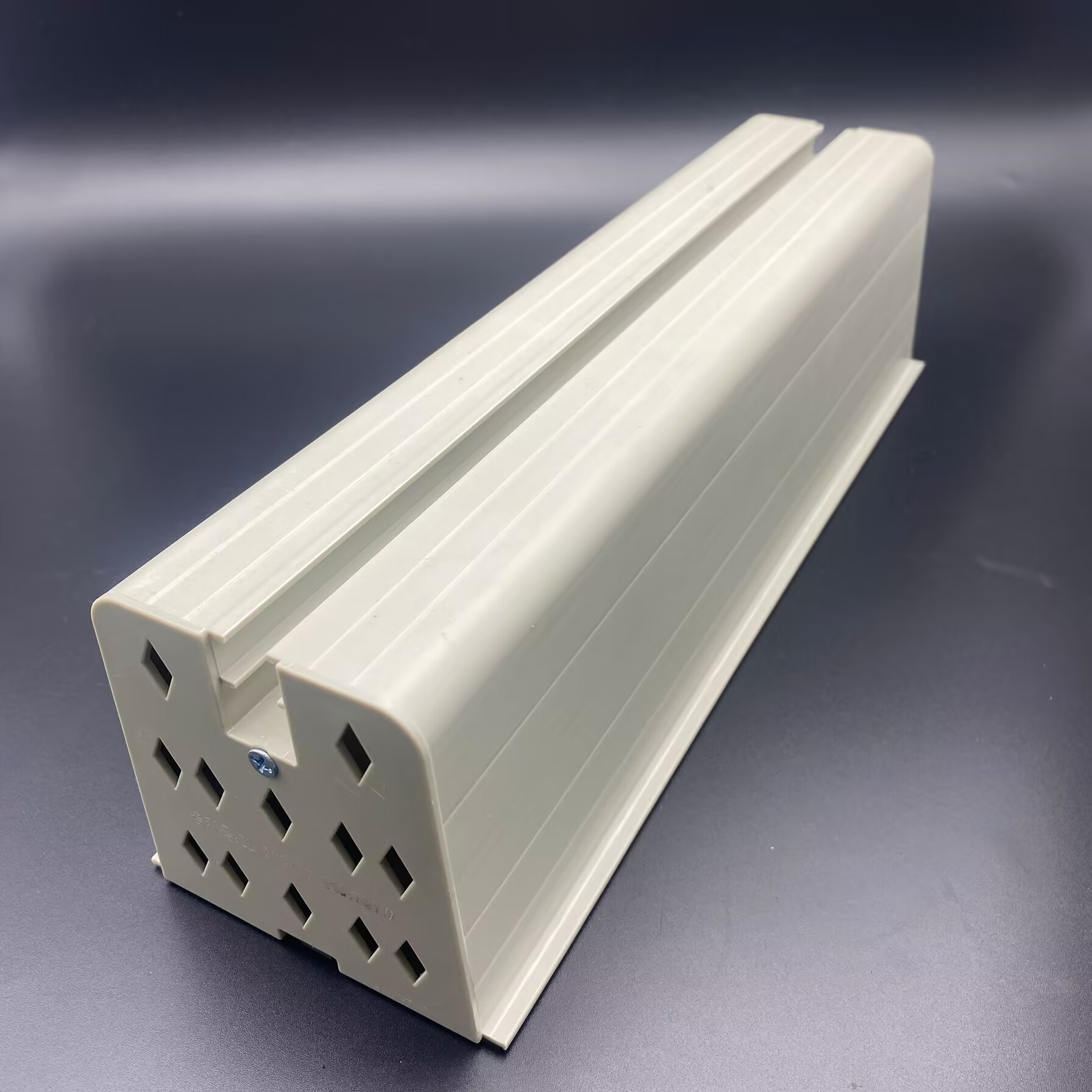 White Plastic Anti-seismic Air Conditioner Mounting Brackets