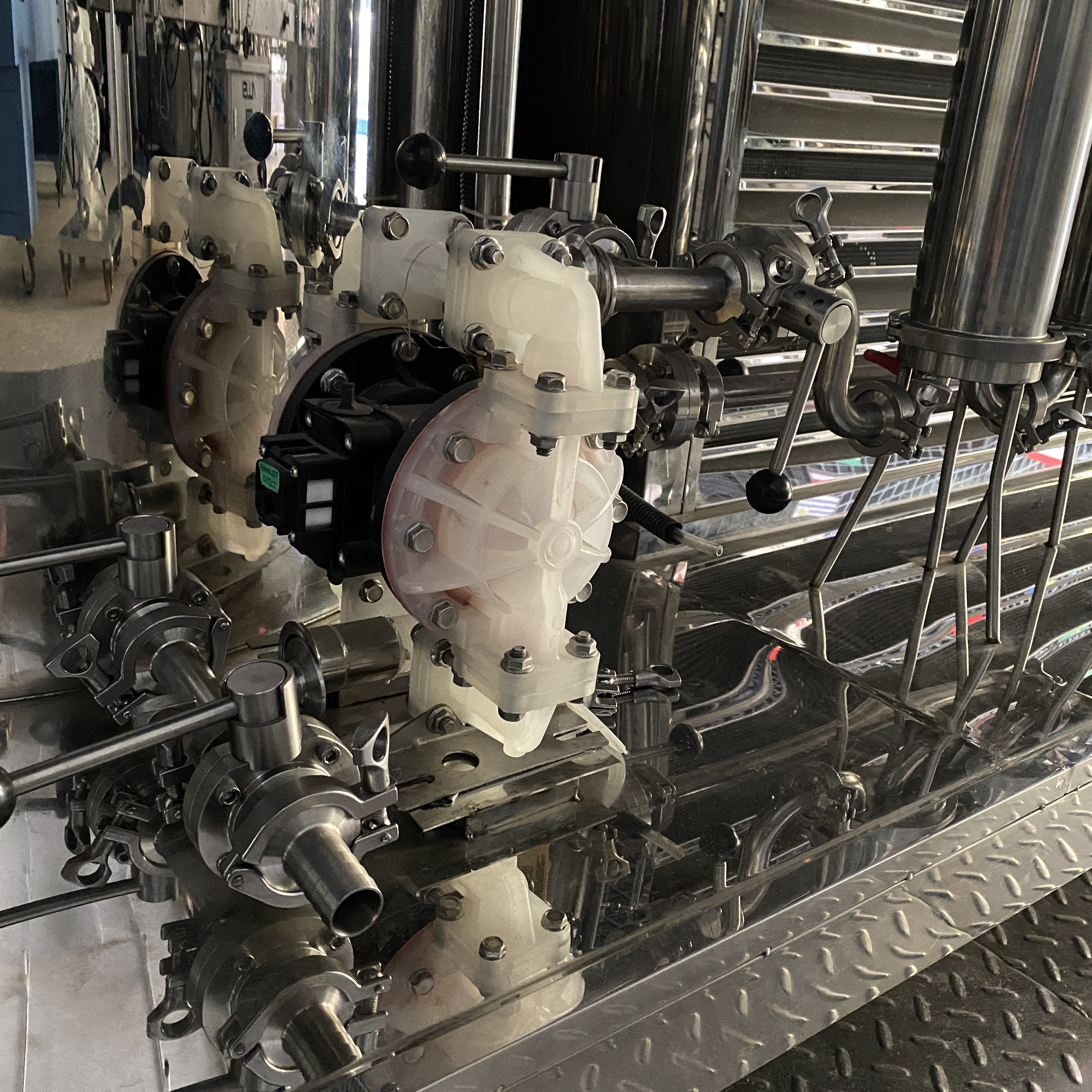 316L Stainless Steel Perfume Making Machine Automatic Freezing Filter Chiller