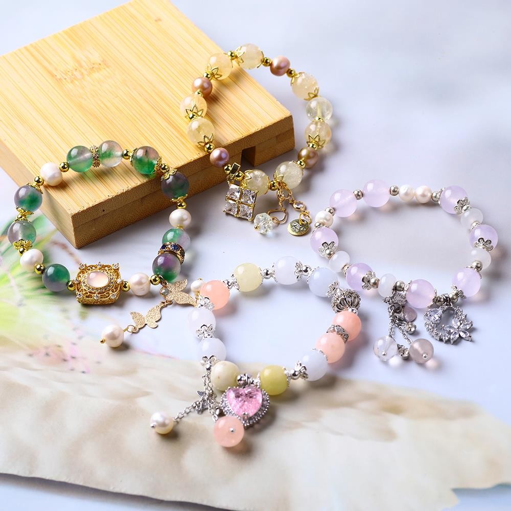 Customized 10mm Crystal Stone Stretch Bracelets With Healing Energy