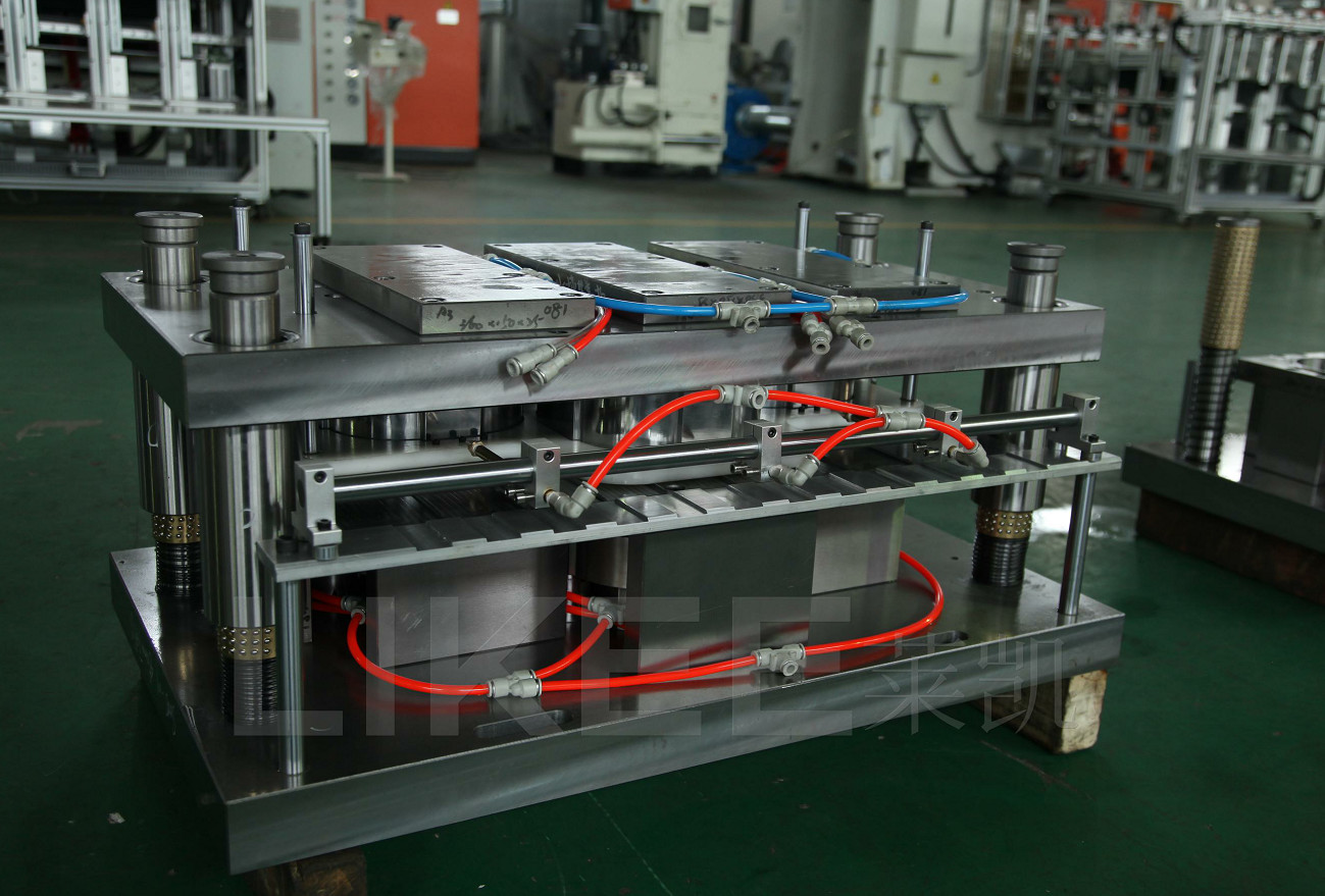 0.030mm-0.250mm Material Thickness Aluminum Foil Container Mould For Durable Production
