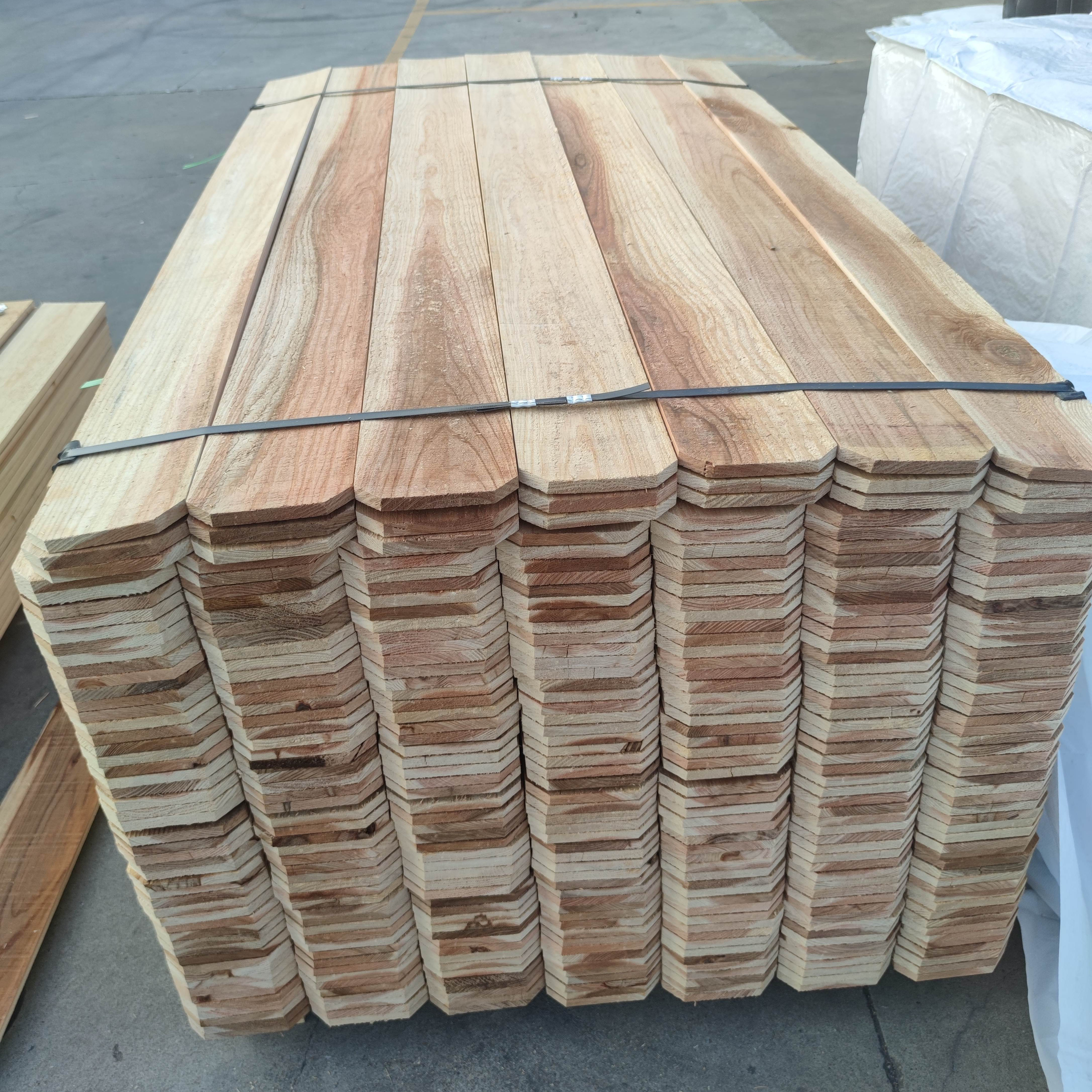 Residential 140/152mm Width Cedar Wood Fence KD Treatment Not Coated