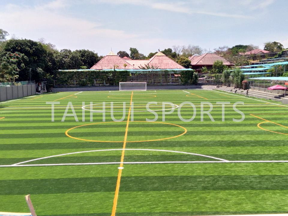 5/8 Inch Gauge Durable UV Stable Tuft Withdrawal Force FIFA Artificial Sports Turf For Football Field Landscaping