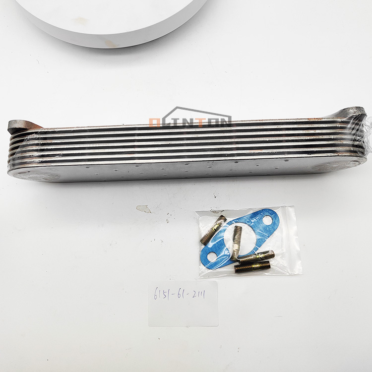 Excavator Cooler Parts 6D125 7P 8P Oil Cooler Core 6152-62-2110 6151-61-2111