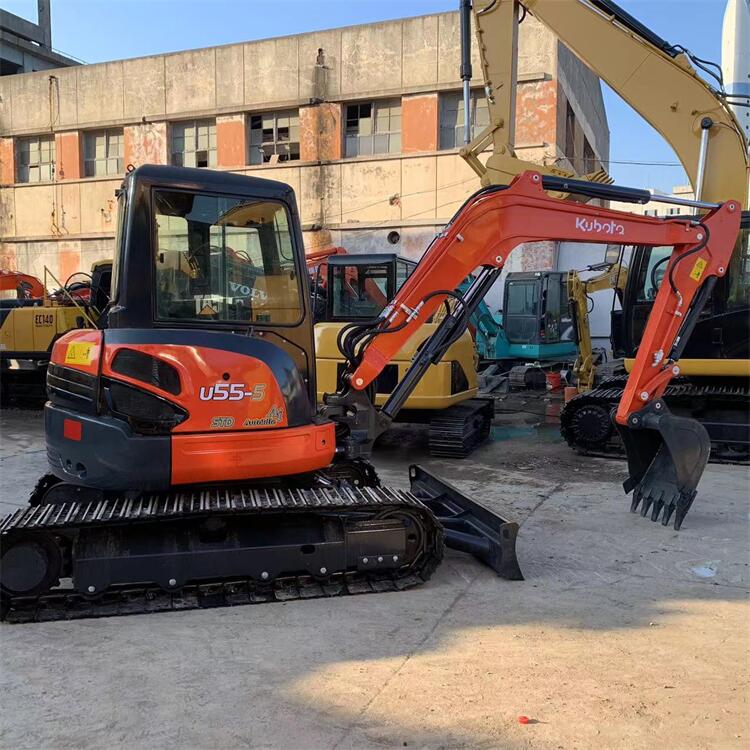 Kubota U55-4 Mini Excavator 5 Ton Used Digger Machine With 1400 Working Hours In Japan