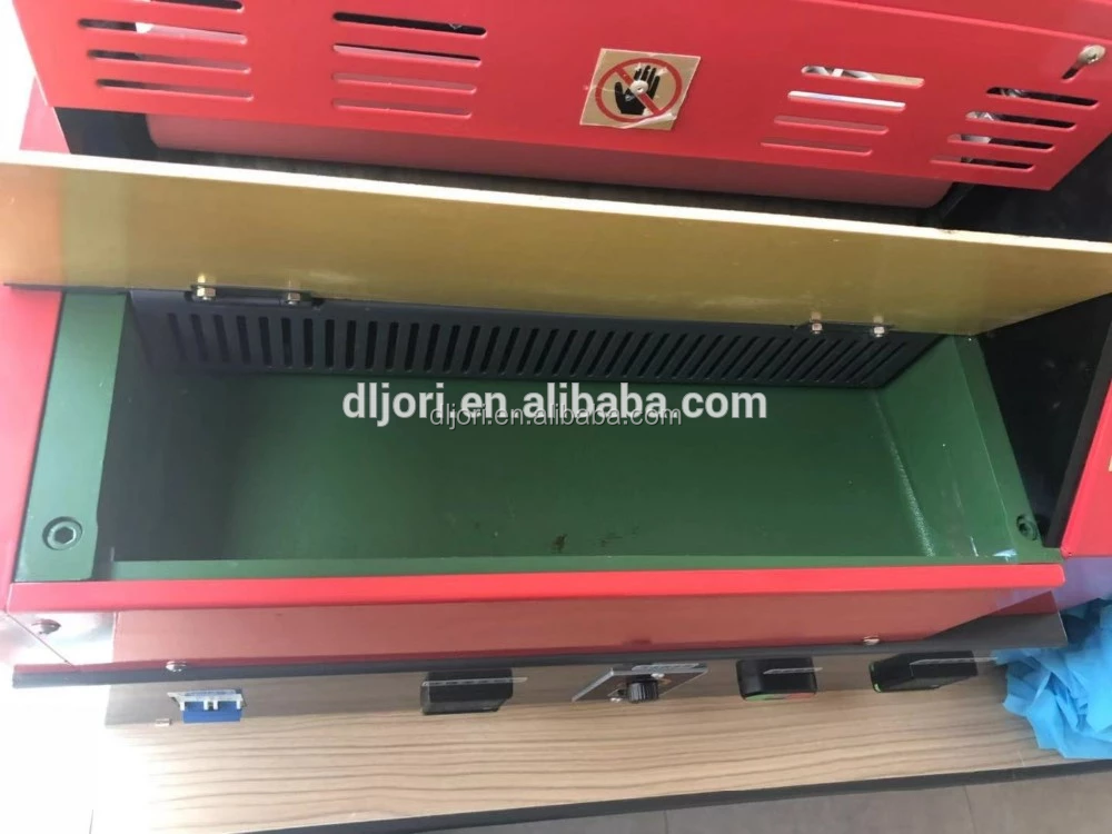 Semi Automatic Wet Glue Coating Machine , Stable Laminated Coating Machine