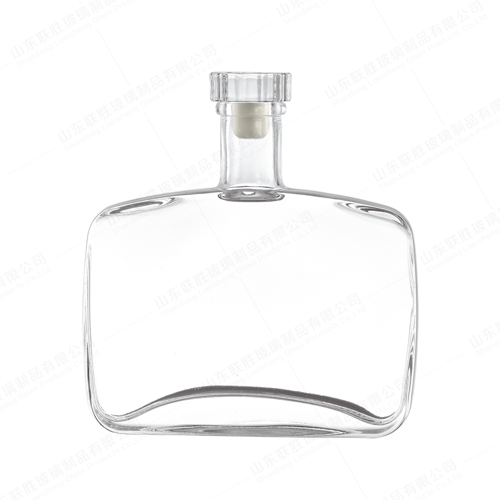 Glass Whiskey Vodka Bourbon Brandy Bottle With Big Capacity And Flat Arch Bridge