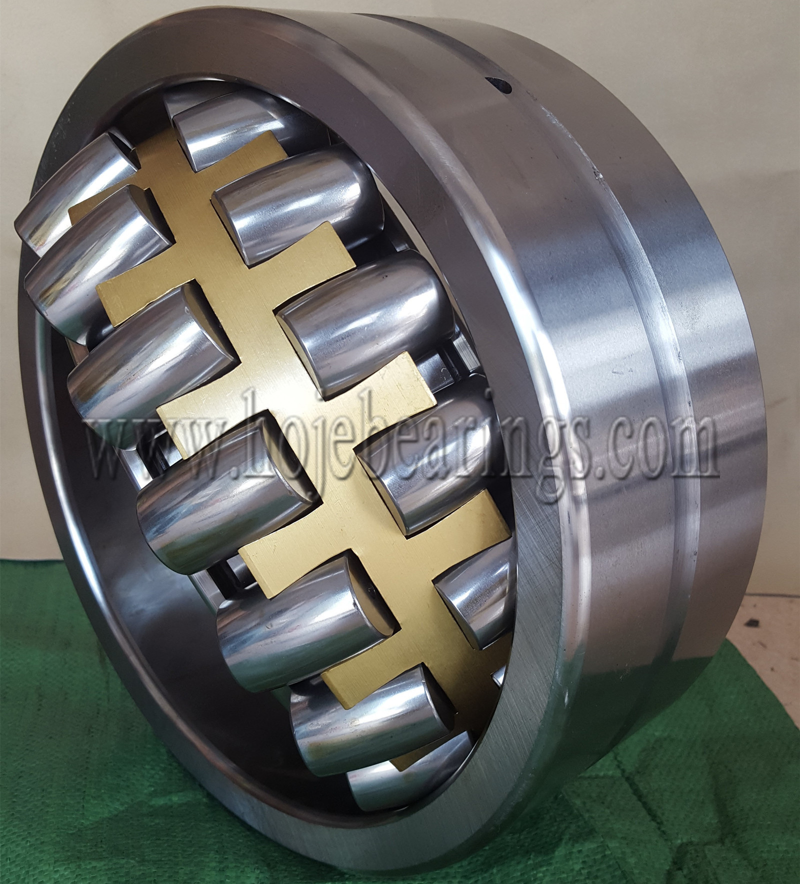 Cheap Price and Stainless Steel Spherical Roller Bearing 240/750 241/750