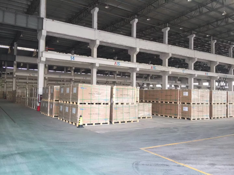 Wholesale Price Risen N-Type 700W 710W 720W Bifacial HJT Mono Half Cut Cell Solar Panel with CE TUV Certification