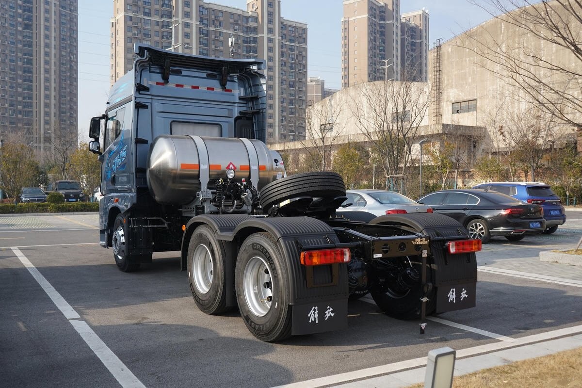 Used Tractor Truck For Roadside Assistance Faw Jh6 6*4 Drive Mode 600hp Flatbed Towing