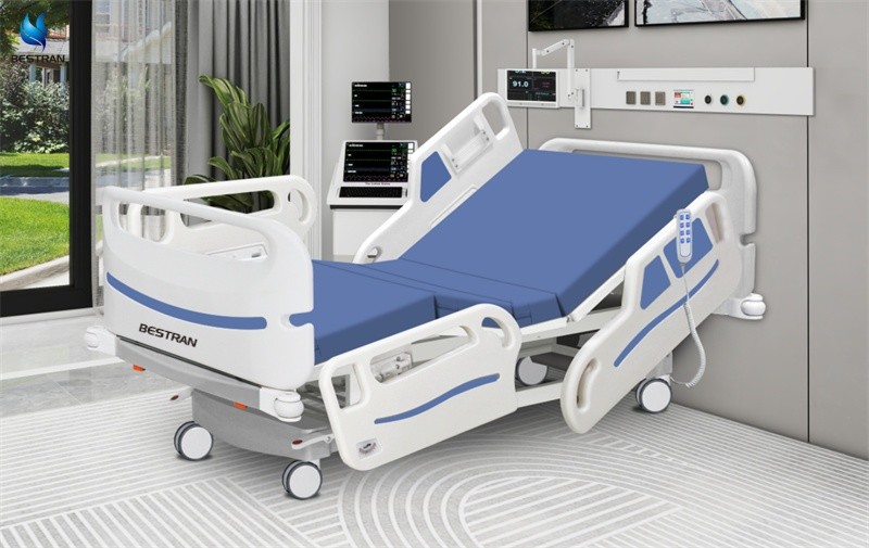 Recovery Rooms Hospital Electric Bed With Weight Load 250KG Heavy Duty Castors