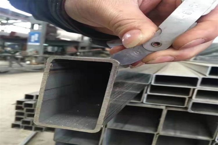 Mild Steel Rectangular Hollow Section Q235B Square And Rectangular Steel Tube