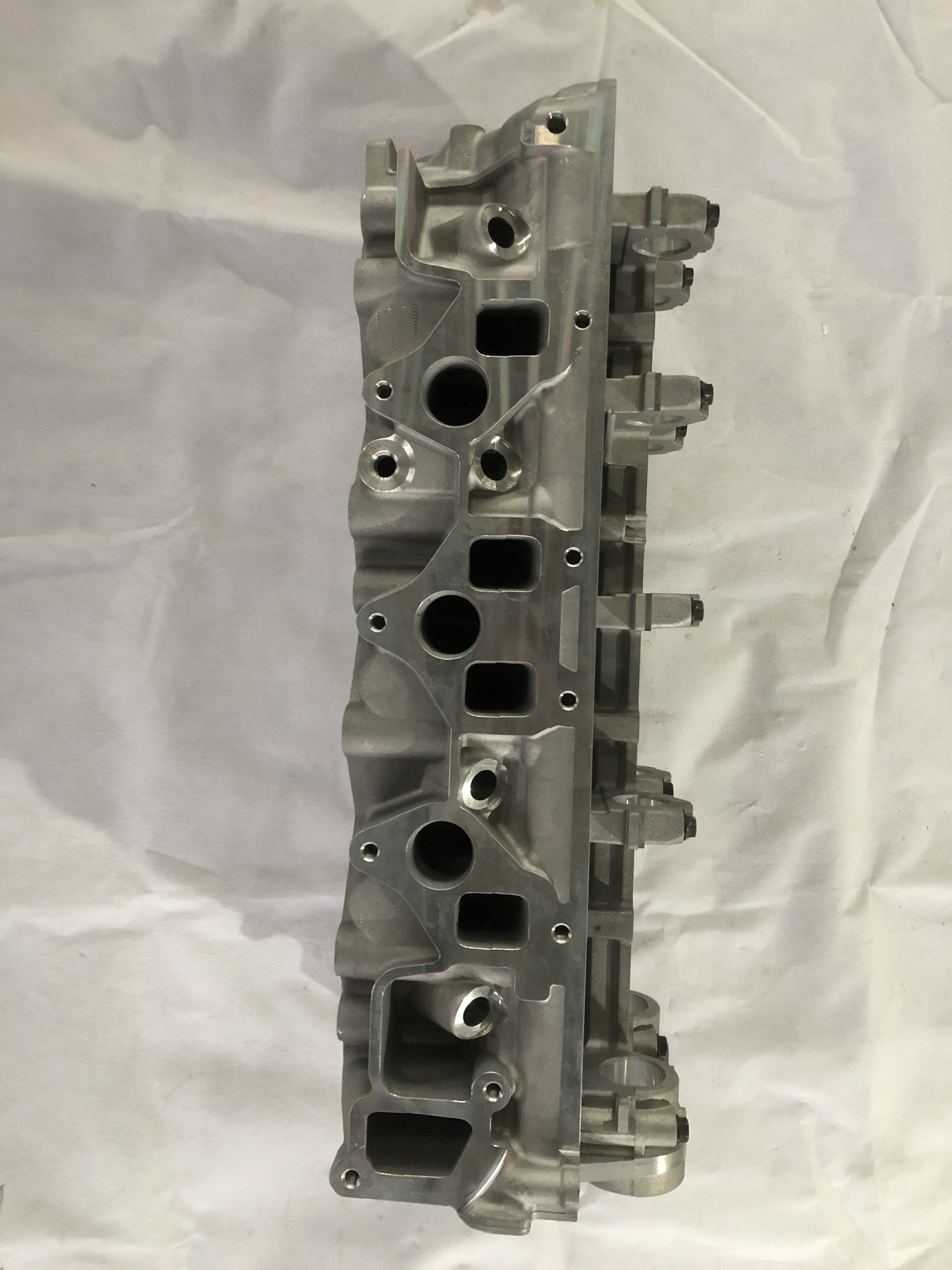 Engine Parts Cylinder Head For Oe No. 1449076,4986980 , WE0110100J,WE0110100K