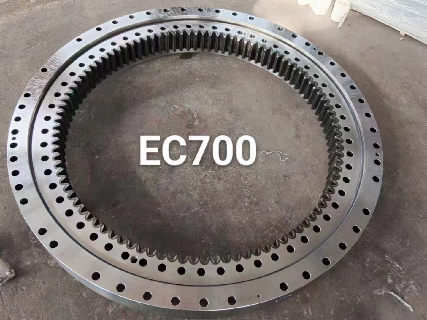 Hitachi ZX370 Model Excavator Slewing Bearing Ring with Part No. 9166468