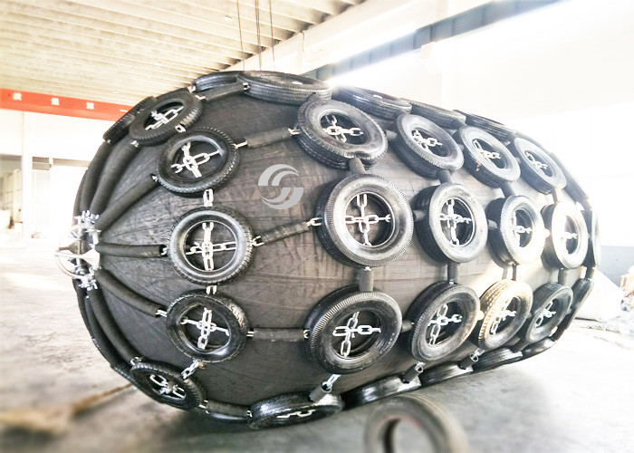 Versatile Yokohama Pneumatic Fenders For Various Marine Environments
