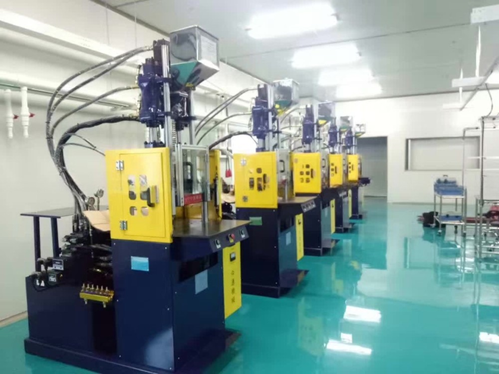 120T Double Slide Table Vertical Injection Molding Machine For High Volume Production