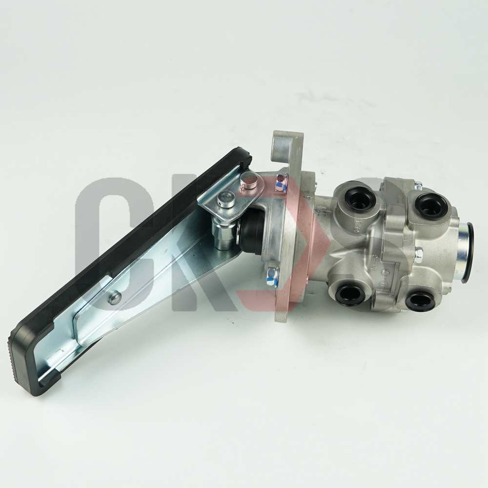 241-02904 CK450 CW520 Foot Brake Master Cylinder